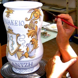 dipingere su ceramica